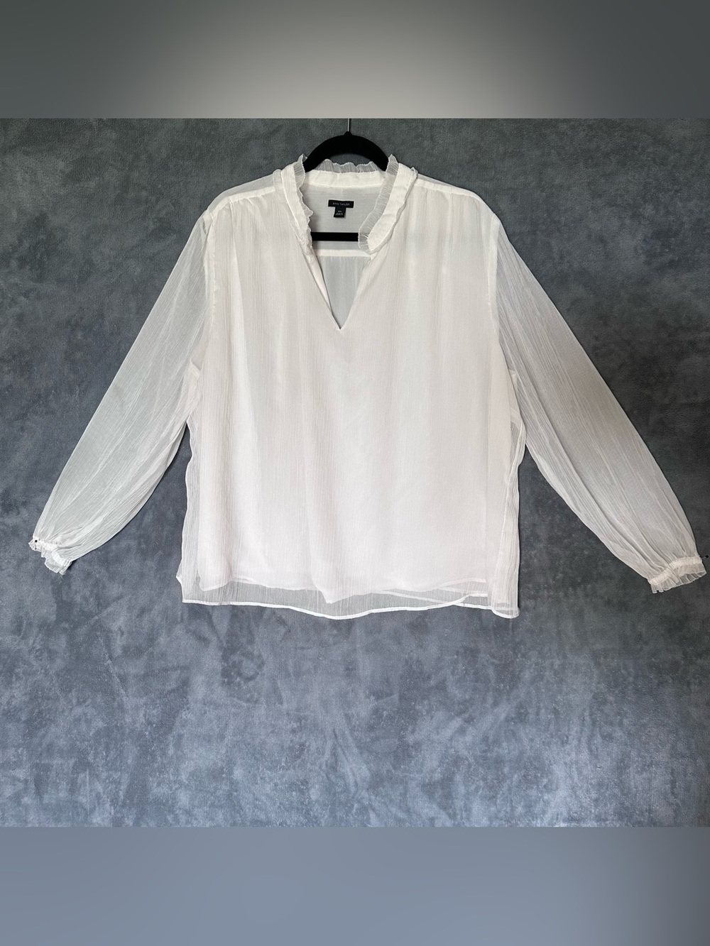 Ann Taylor White Ruffled V-Neck Long-Sleeve Blouse 2XL